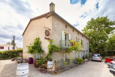 Le Grand Bassin Hotels in Montferrand