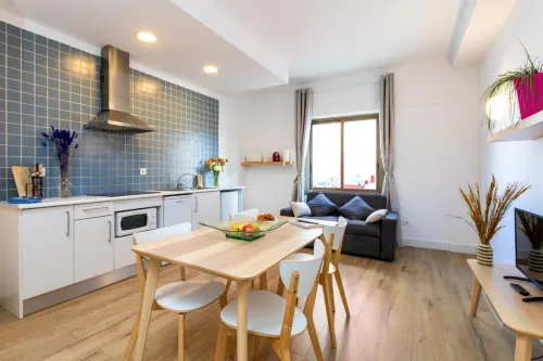 Mayerling Bisbe Urquinaona