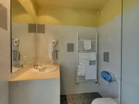 Logis Auberge des Vieux Chenes Hotels in Malemort