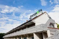 Campanile Evry Ouest - Corbeil Essonnes Hotels in Saint-Pierre-du-Perray