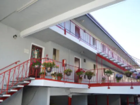 Glass Slipper Inn - Stanford Palo Alto Hotels in Palo Alto