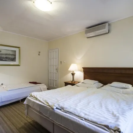 Hotel Romantik Eger