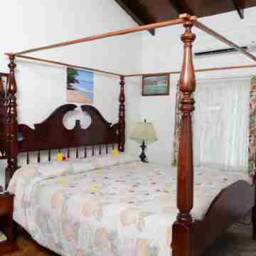 Gem Holiday Beach Resort Rooms