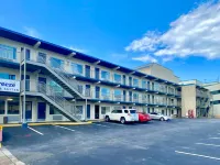 Breeze Inn & Suites, Virginia Beach Hotels near Cavalier Park
