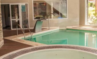 Los Robles Apart & Spa