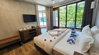 Dhigurah Cottage Hotels in Vakarufalhi