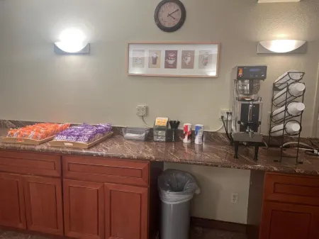 Western Inn Lakewood Отели в г. Джойнт Бейс Льюис-Мак-Корд