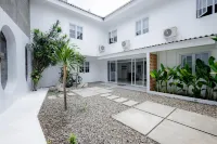 레드도어즈 @ 잘란 가톳 수브로토 자카르타 자카르타 호텔