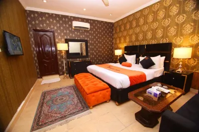 호텔 프리미어 인 조하르 타운 라호르 C-블럭 공원 주변 호텔