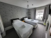 St Ives Hotels near Swansea University Bay Campus