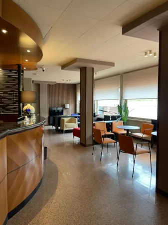 Hotel La Magione Отели в г. Поджибонси