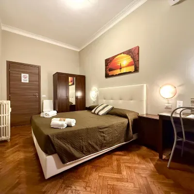 هوتل كارلو جولدوني Hotels near لوذي تي اي بي بي