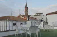 Hospedium Dlj Hostal Temático Desde la Judería - Bãi đậu xe