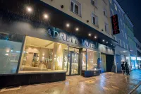 Hotel Monopol City Centre - Bãi đậu xe