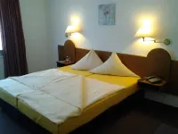 Heidehotel Herrenbrücke Hotels in FaBberg