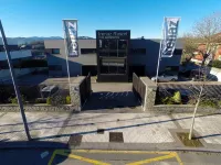 FeelFree Stays Basoa - parking