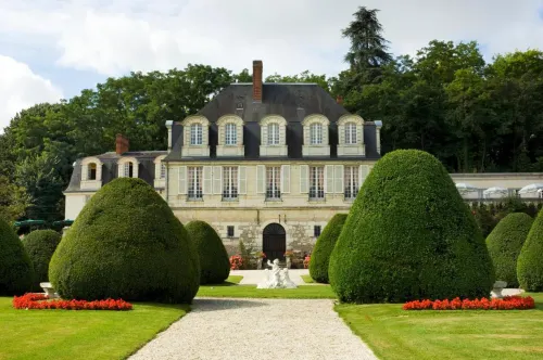 Château de Beaulieu et Magnolia Spa the Originals Relais 주 레 투르 호텔