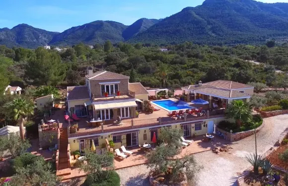 芬卡索瑞薩住宿加早餐旅館