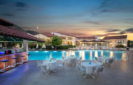 Lycus River Thermal Hotel Отели в г. Karahayit Mahallesi