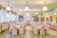 Lipa Hotel es Etterem