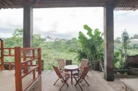 RedDoorz Near Farmhouse Lembang Hotels in Parongpong