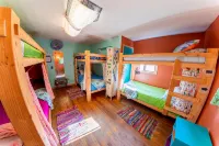 The Wanderlust Hostel Hotels in Gunnison