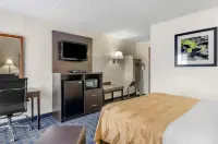 Econo Lodge Waynesboro - Skyline Drive Hotels in Waynesboro