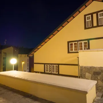 Apartamentos Las Tuyas 3000