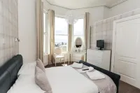 Nethway Hotel - balcony