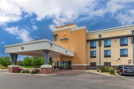 Comfort Suites Longmont Отели в г. Файерстон