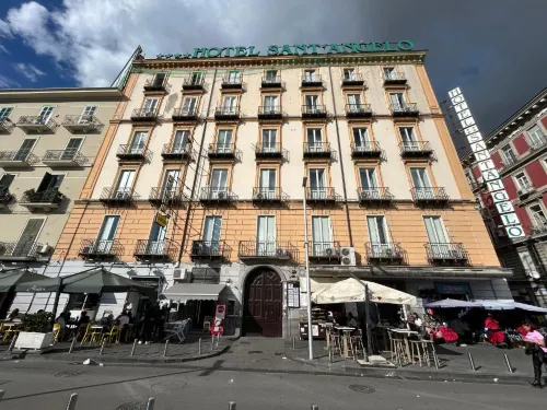 Track 60 - Private Rooms Garibaldi