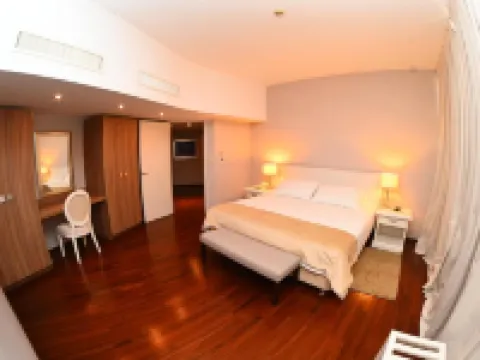 瓜拉尼亞松森酒店 亞鬆森酒店