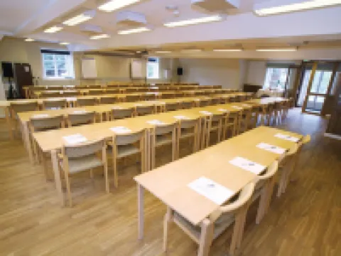 ニーネスガルデン ホテル & コンファレンス ニュネスハムンのホテル