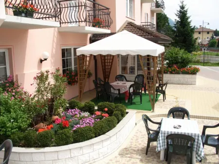 Hotel Bellaria Отели в г. Левико-Терме