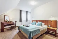 Hotel Modrzewiowy Dwór - ที่มีบาร์
