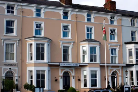 Winchmore Hotel Отели рядом с достопримечательностью «Mostyn Street»