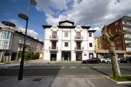 Hotel Río Asón Отели в г. Расинес