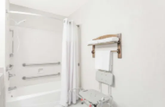 Brentwood Inn & Suites