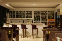 Ada Life Hotel - Parkering