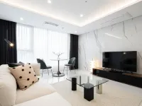 ห้องสมุดคอลเลคทีฟกังนัม SAC Signity โรงแรมใกล้สถานีขนส่งนัมบู