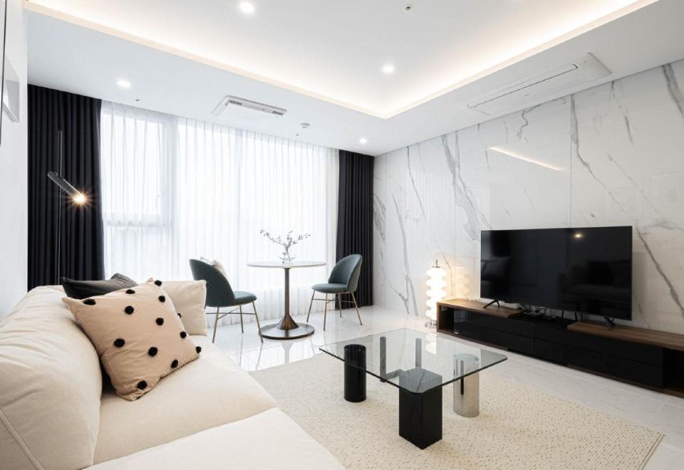 5. 르컬렉티브 강남..