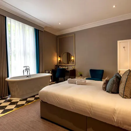 Edgbaston House Отели рядом с достопримечательностью «Селли Манор»