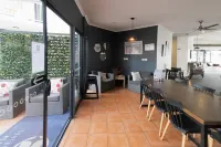 Coffee House Apartment Motel Hotels in Rockhampton