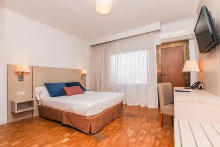 Hotel Lauria Отели в г. Таррагона