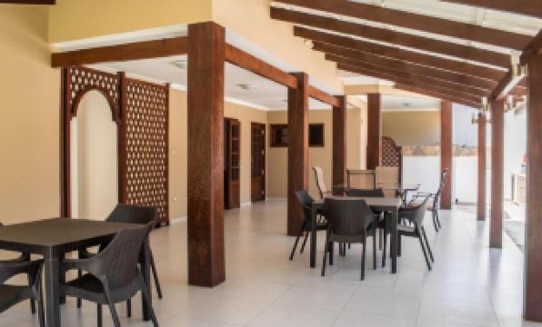 Hotel By Armonía Santa Cruz - Housity