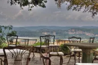 L Esplanade Hotel a Cenac-et-Saint-Julien