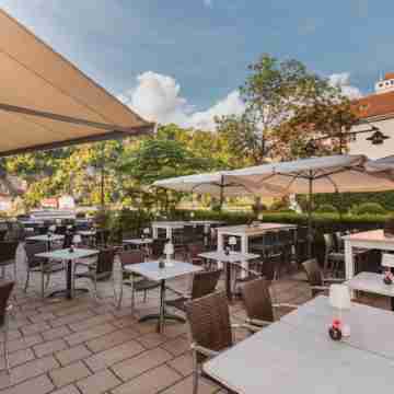 Am Paulusbogen Dining/Meeting Rooms