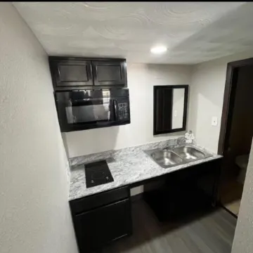 Budget Inn