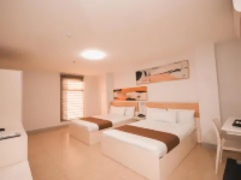 Rosey Hotel Hotels in Cabanatuan
