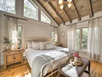 Ideal for Families! Lake Toxaway Getaway w/ Deck Hotels in Hogback